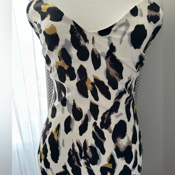 Superdown NEW Fierra Midi Dress - Picture 5 of 8